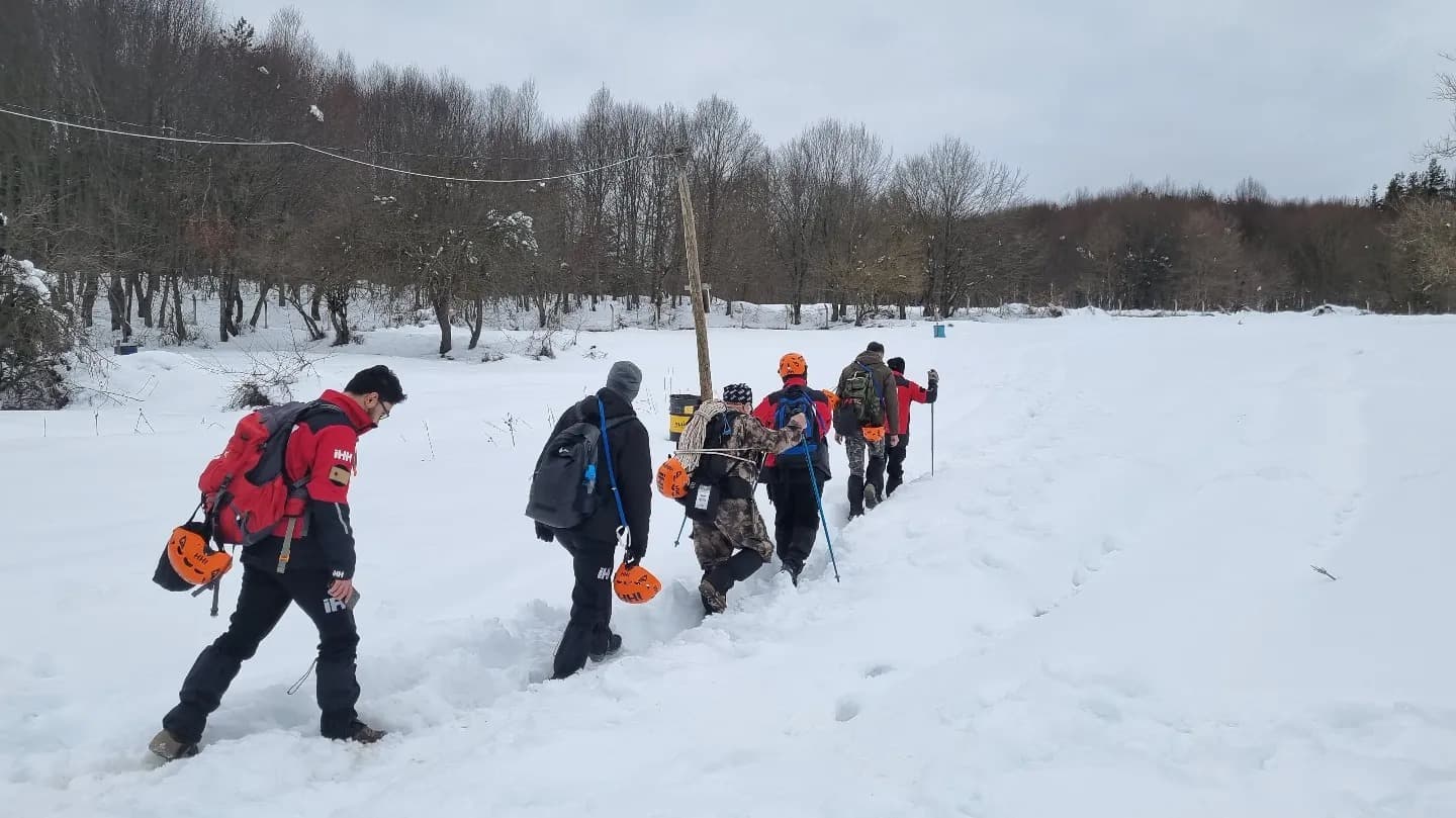 Bolu İHH karda arama kurtarma tatbikatı yaptı