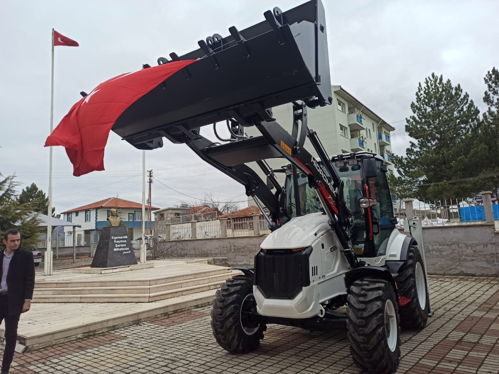 Sulusaray İlçe Özel İdaresi araç parkına kepçe ekledi