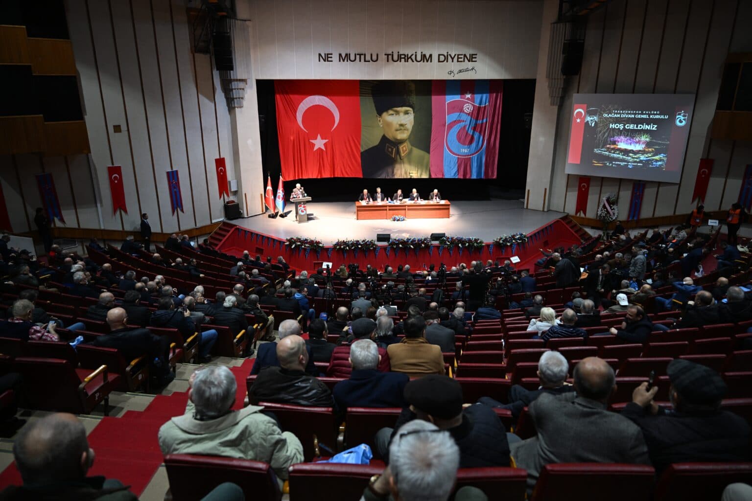 Trabzonspor'da divan kurulu başkanlık seçimi başladı