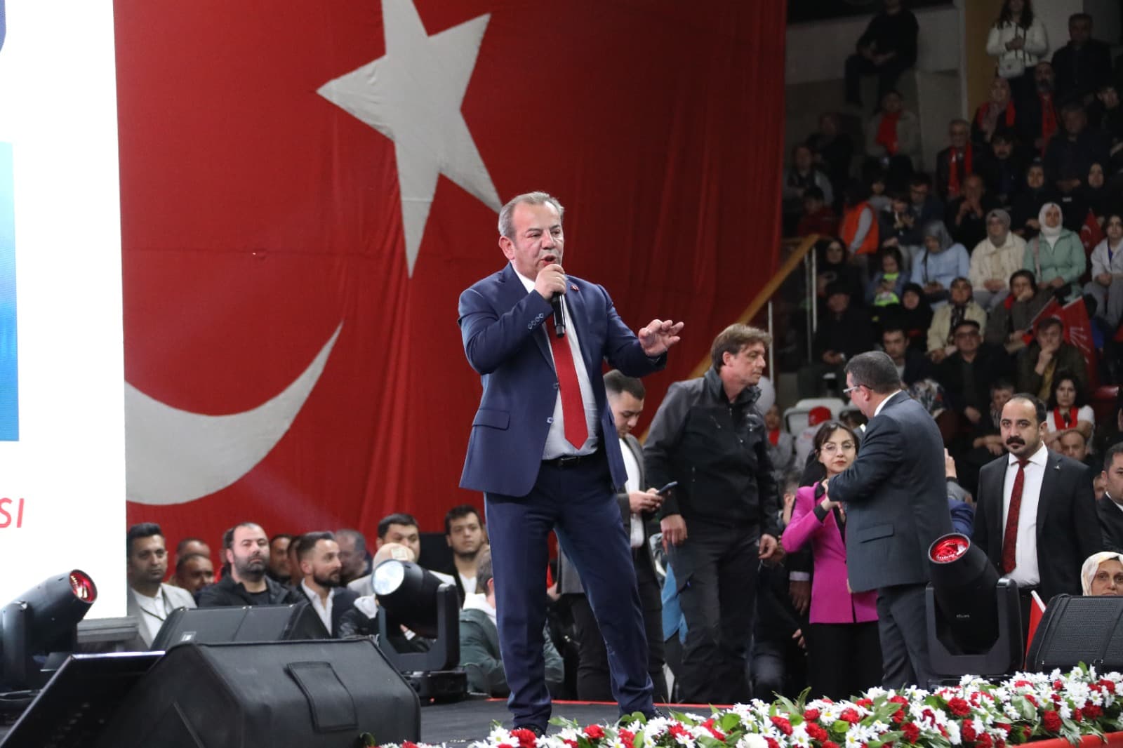 Bolu Belediye Başkanı Özcan, projelerini tanıttı