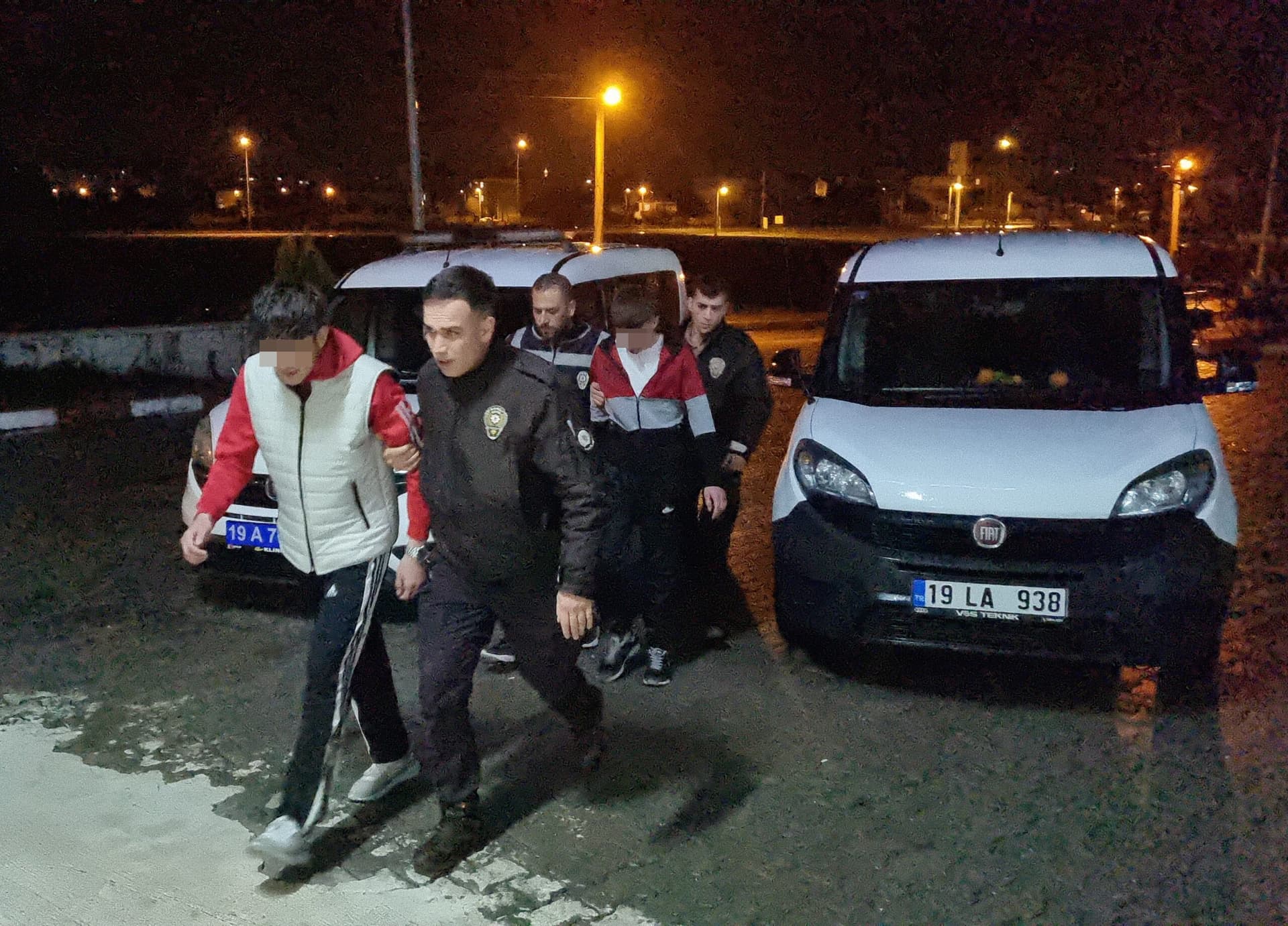 Çorum'da çıkan kavgada 2 kişi bıçakla yaralandı
