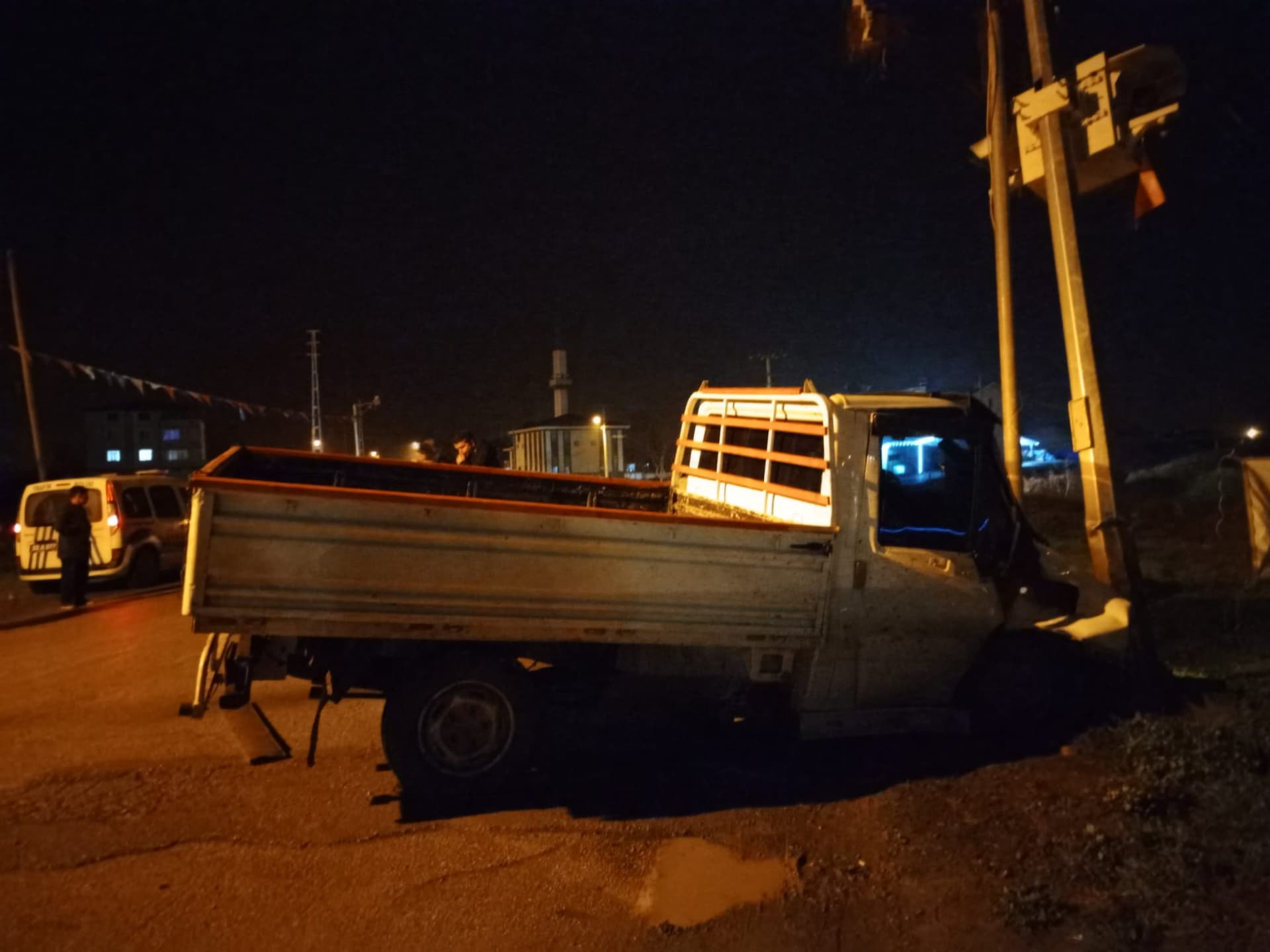 Dur ihtarına uymayan sürücü kaza yapınca yakalandı