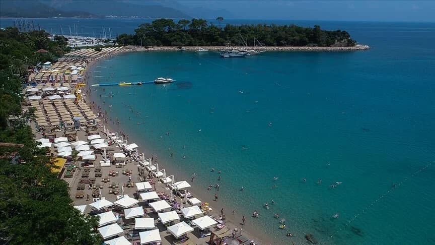 Bayram tatili uçak ve otel rezervasyonlarına hareketlilik getirdi