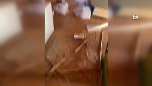 Gümüşhane'de ayılar lokantaya zarar verdi