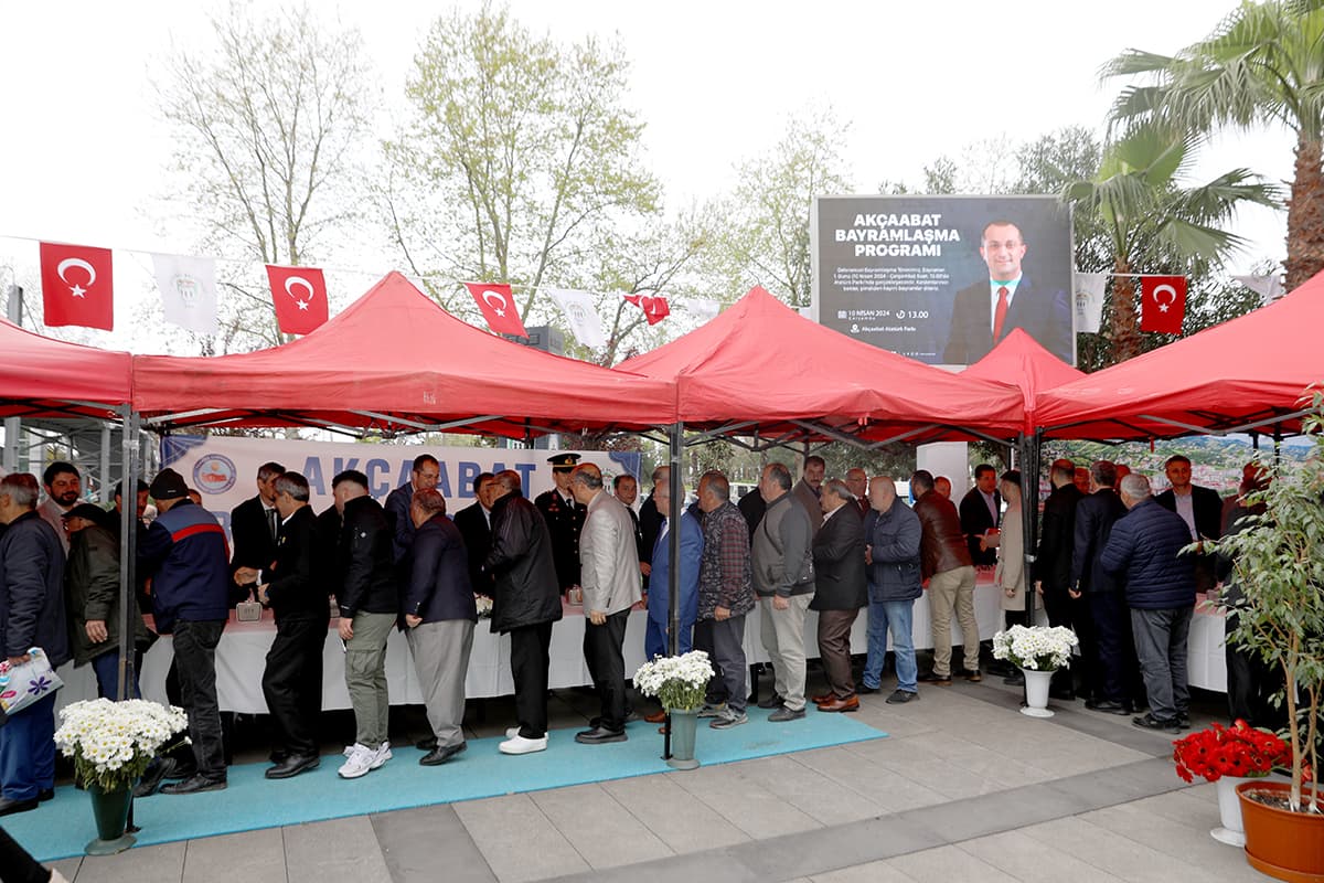 Akçaabat'ta bayramlaşma programı düzenlendi