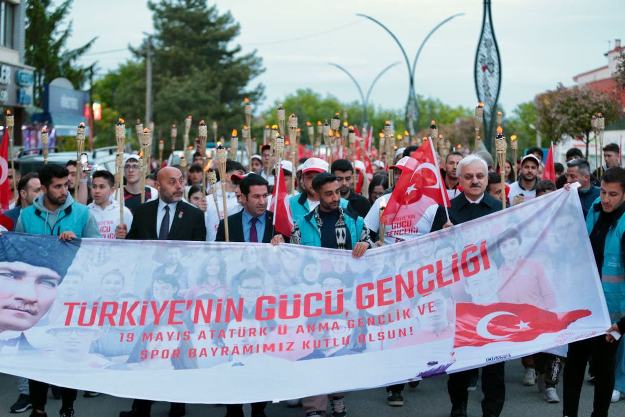 Bolu'da fener alayı düzenlendi