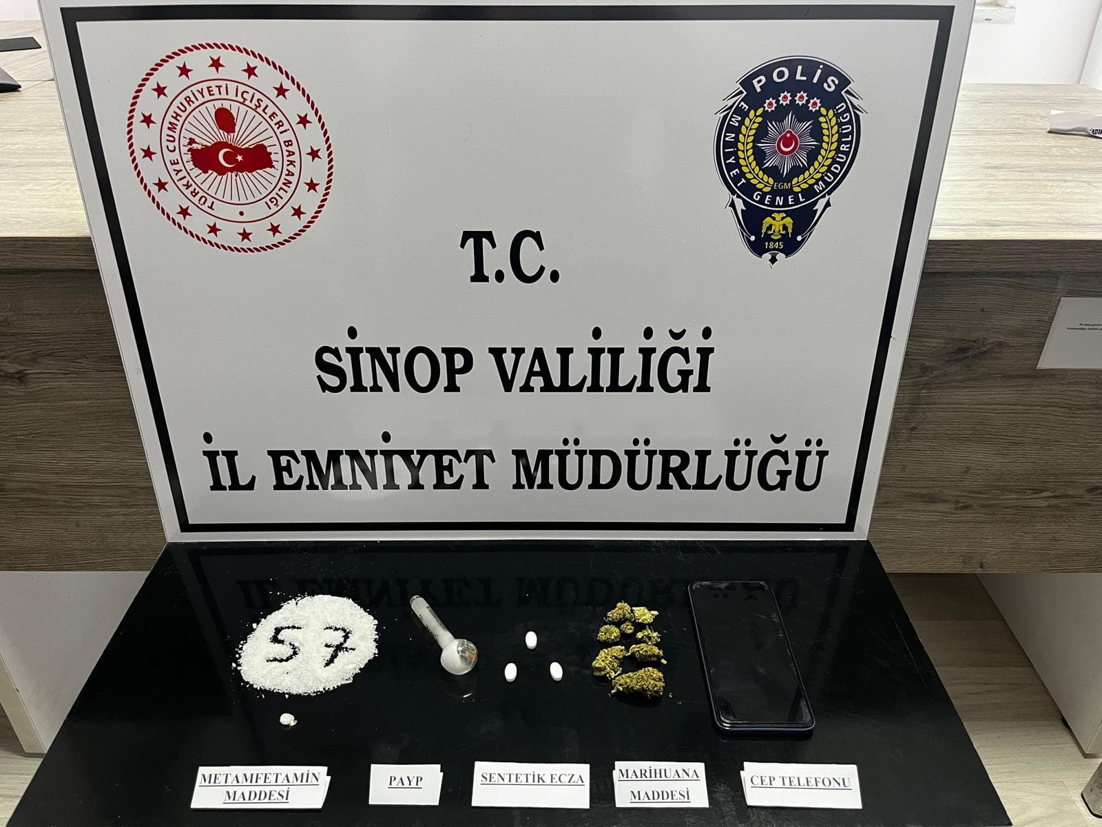 Sinop'ta yapılan uygulamalarda uyuşturucu ele geçirildi