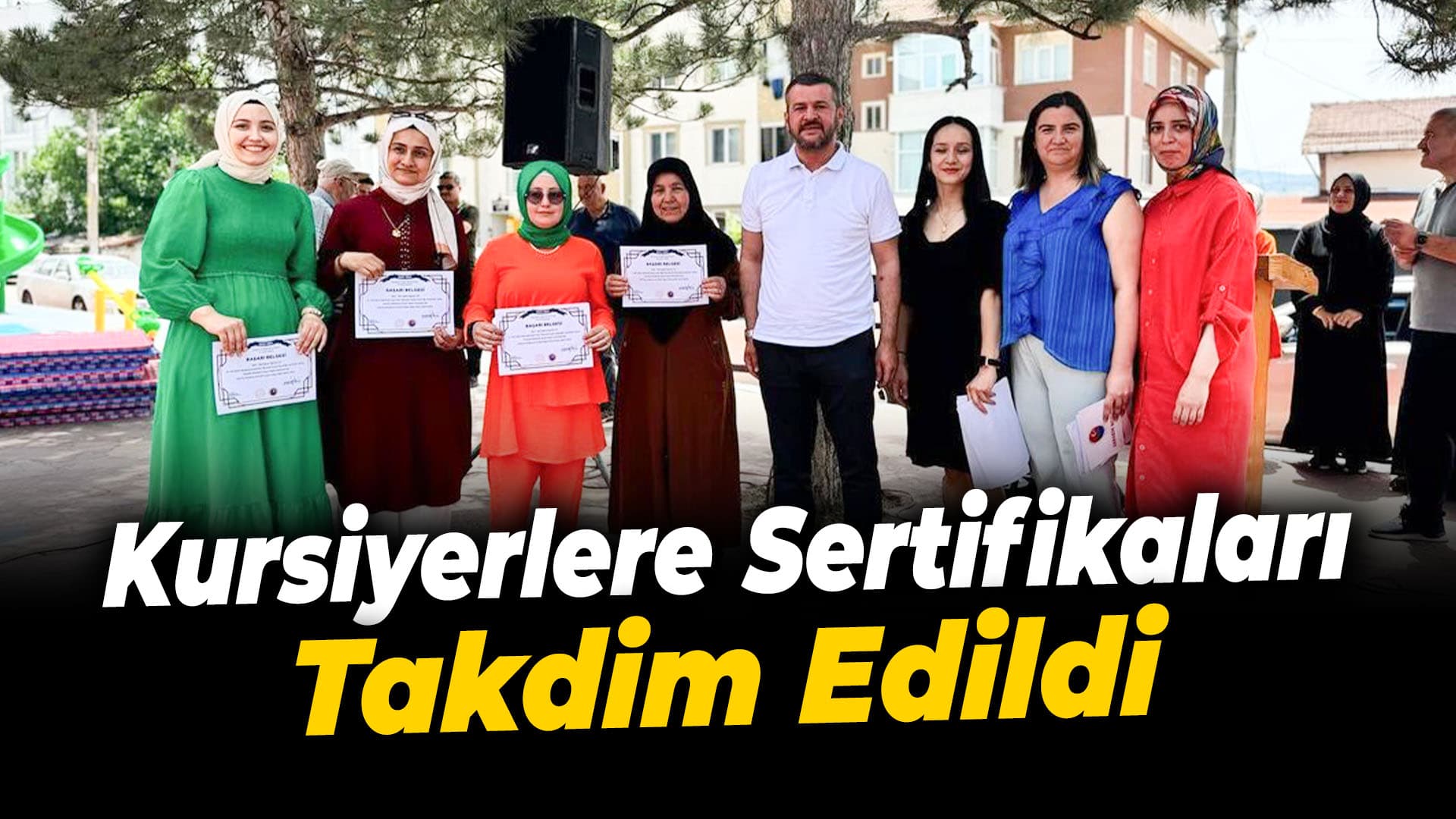 Sosyal Yaşam Merkezi Kursiyerlerine Sertifikaları Takdim Edildi