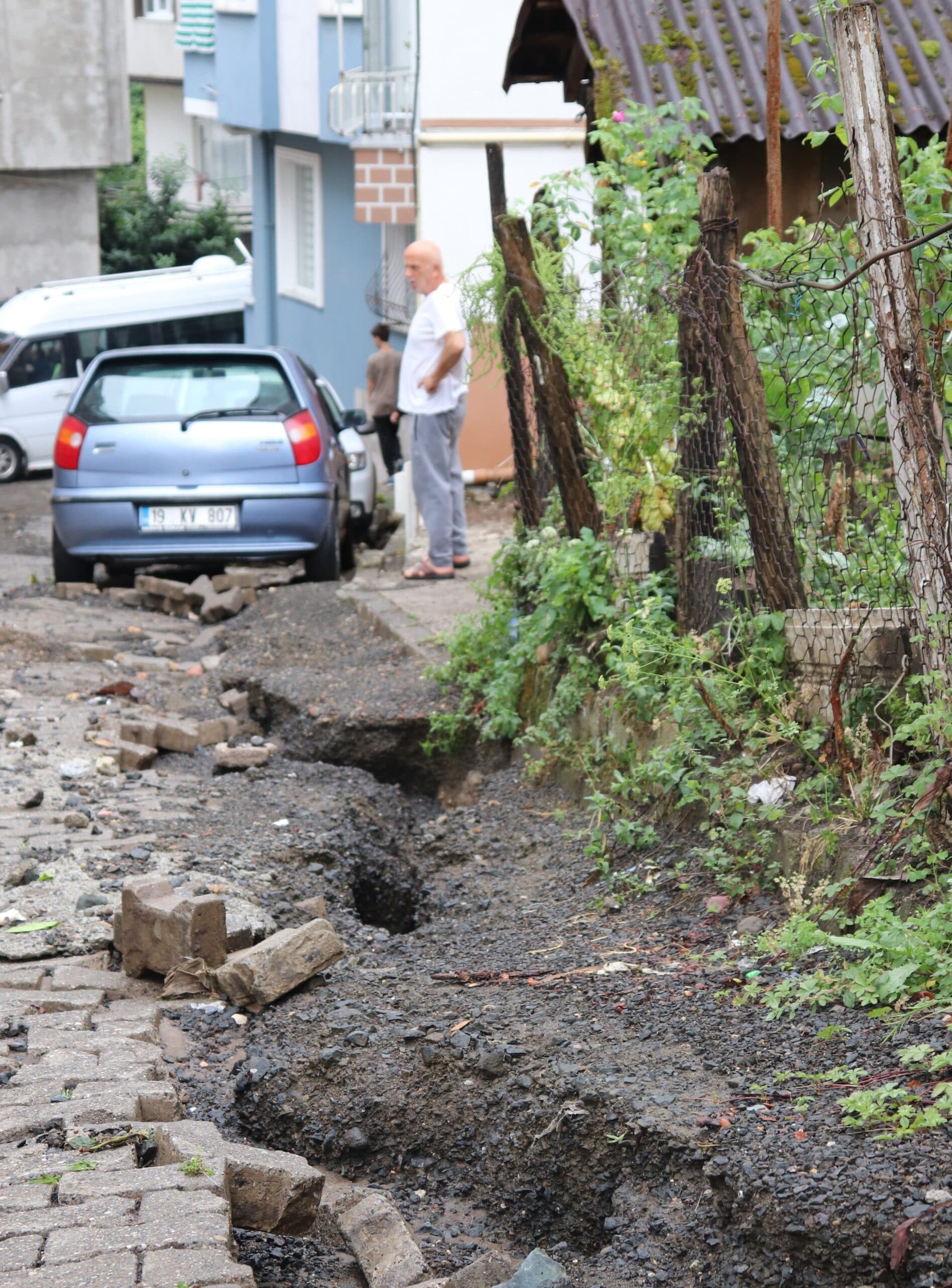 Ordu'nun Ünye ilçesinde sağanak hasara neden oldu