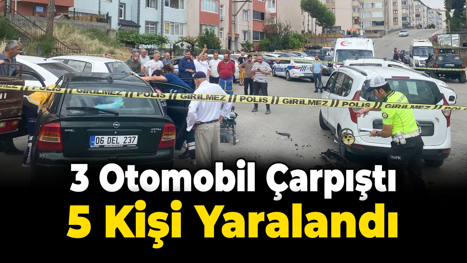 Karabük'te 3 aracın karıştığı kazada 5 kişi yaralandı