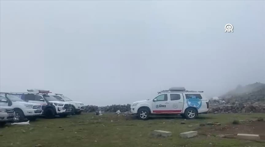 Ağrı Dağı'nda kaybolan 2 kişinin cansız bedenine ulaşıldı