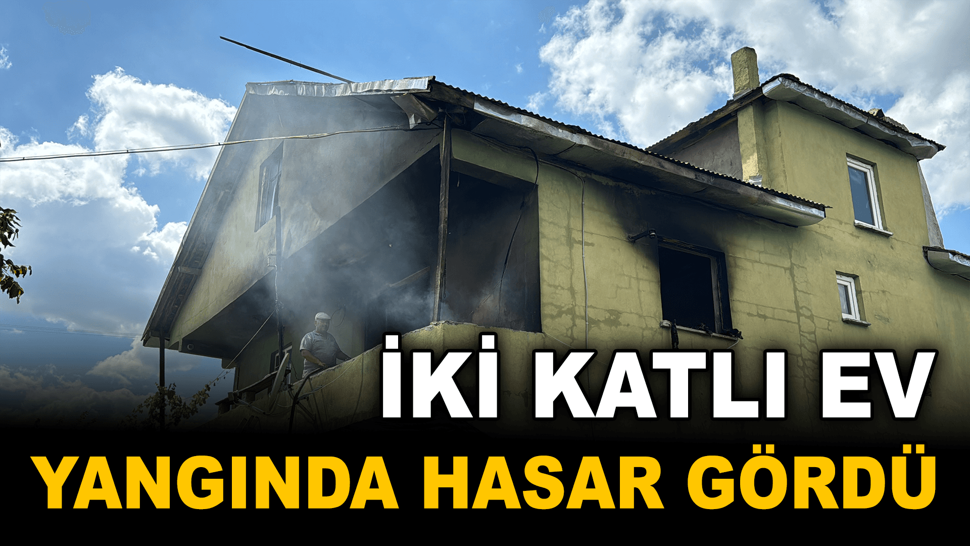 İki katlı müstakil ev yangında hasar gördü