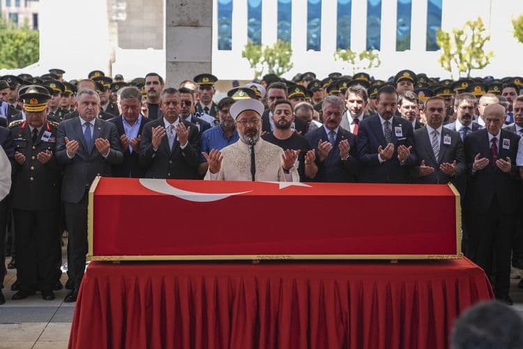 Şehit Önk son yolculuğuna uğurlandı