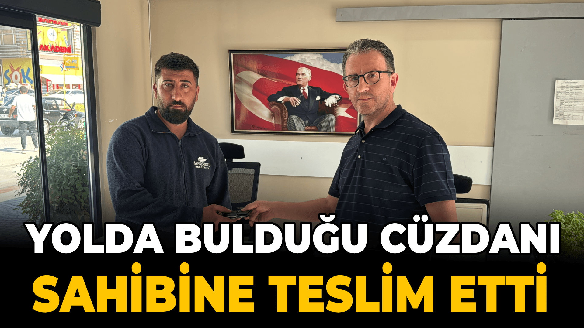 Karabük'te temizlik personelinin yolda bulduğu cüzdan sahibine teslim edildi