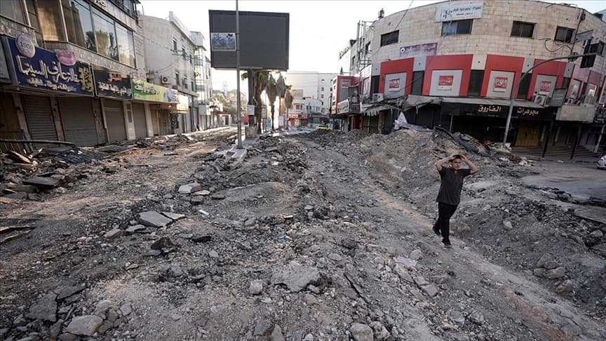 İsrail Güçleri Filistin'de Büyük Bir Yıkım Bıraktı