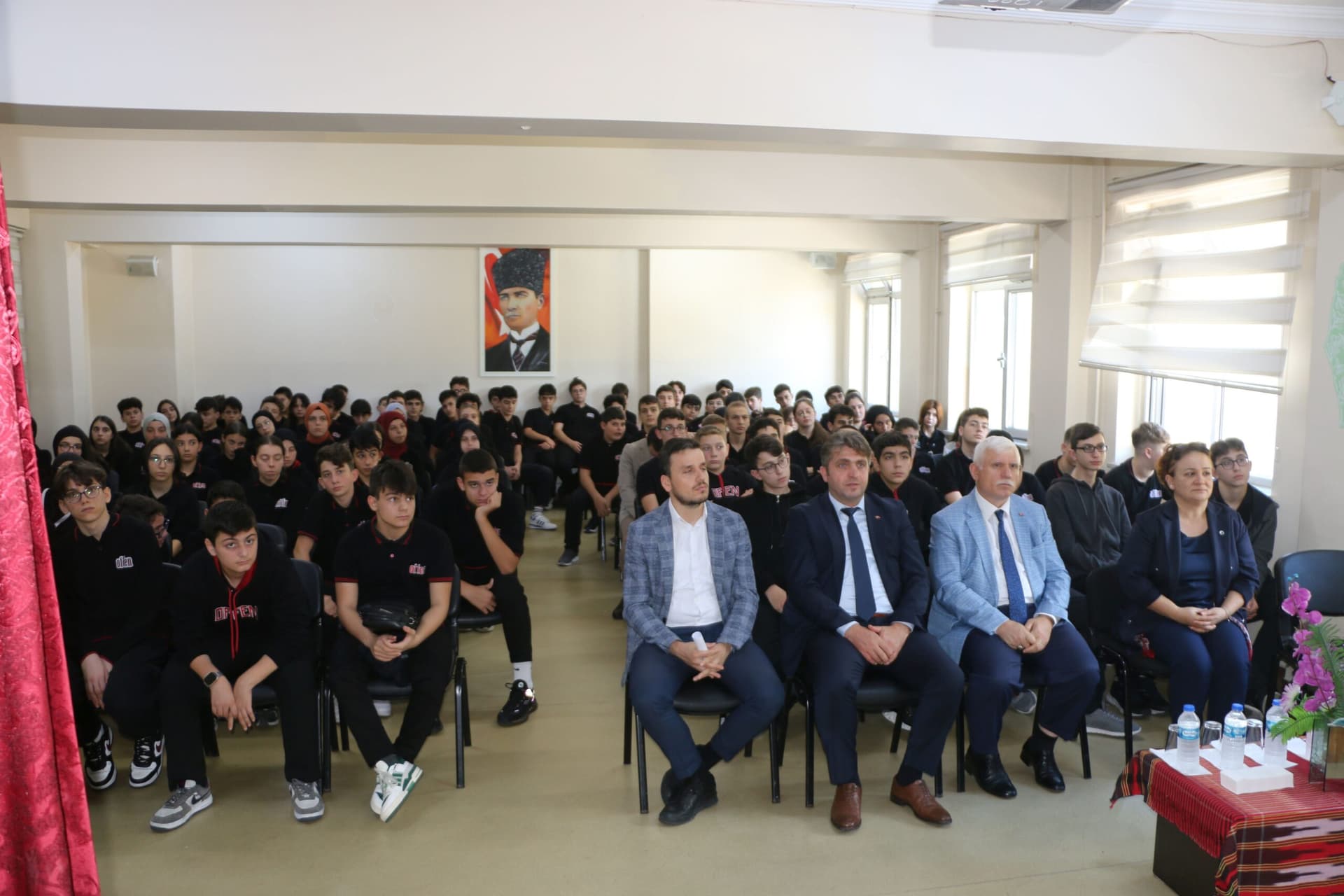 Of'ta söyleşi düzenlendi