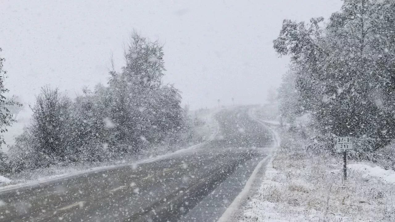 Kastamonu'da yoğun kar yağışı etkili oluyor