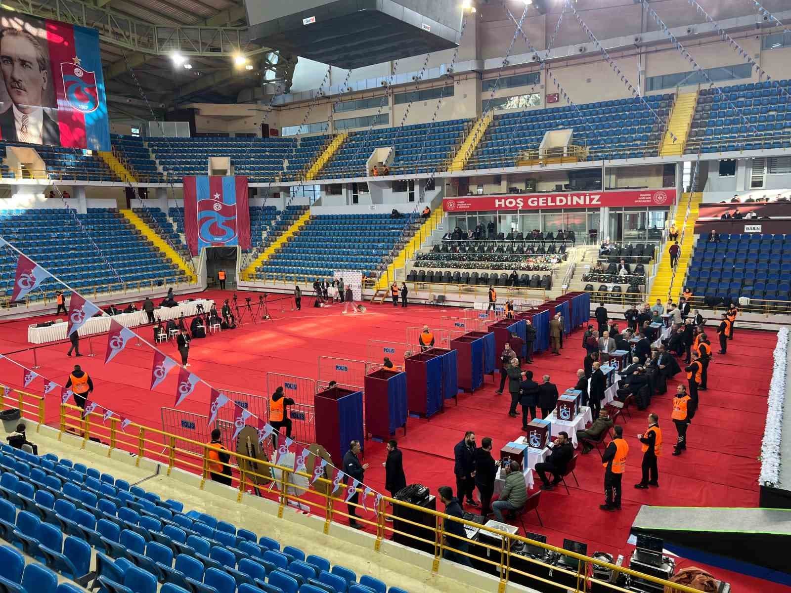 Trabzonspor Kulübü’nde oy verme süreci başladı