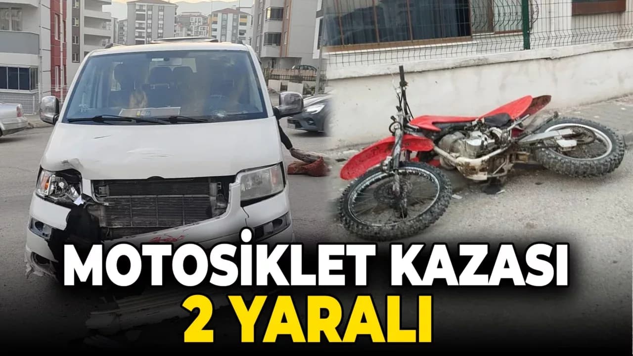 Karabük'te Panelvanla Çarpışan Motosikletteki 2 Kişi Yaralandı