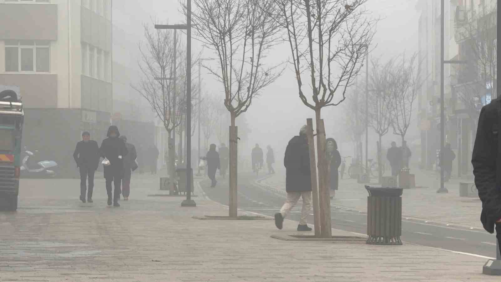Düzce’de sabah saatlerinde sis etkili oldu