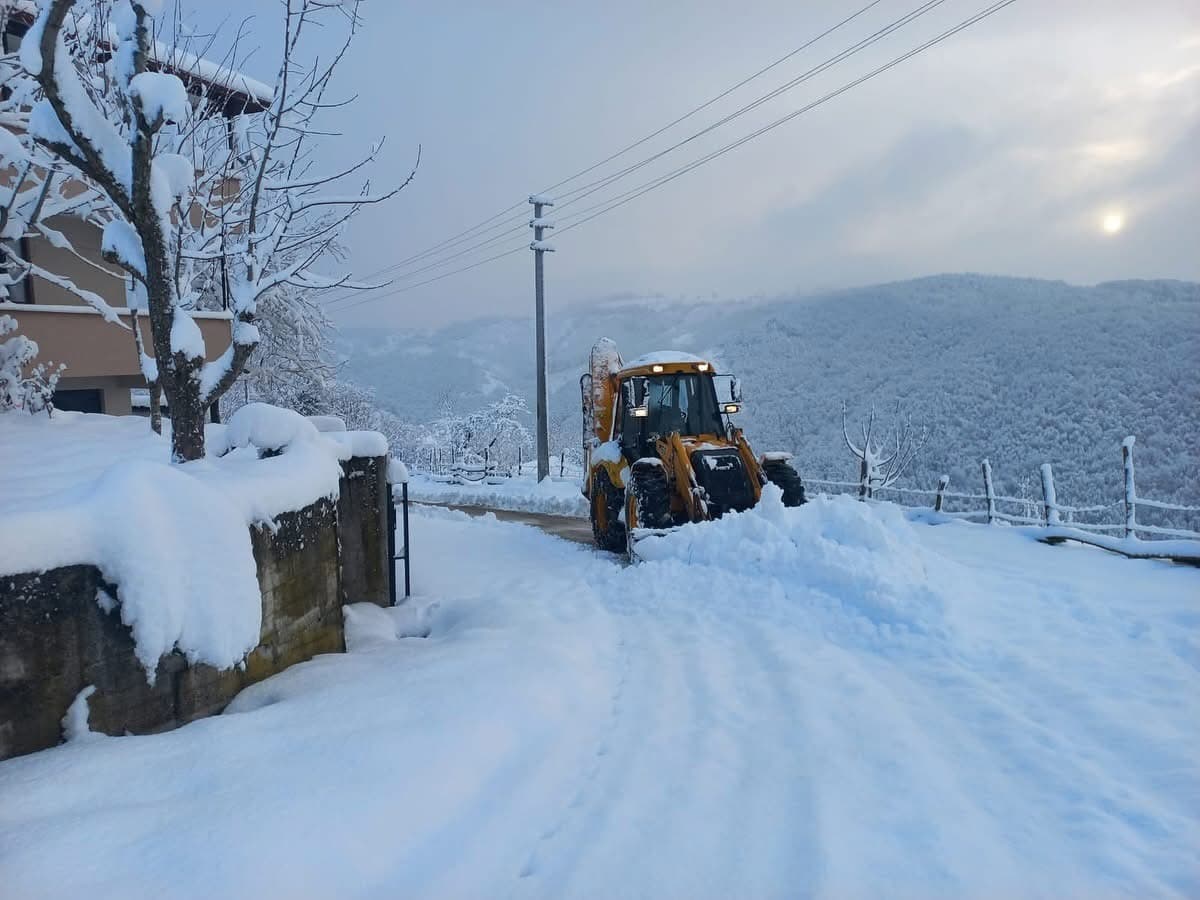 Düzce’de 5 köy yolu ulaşıma kapandı