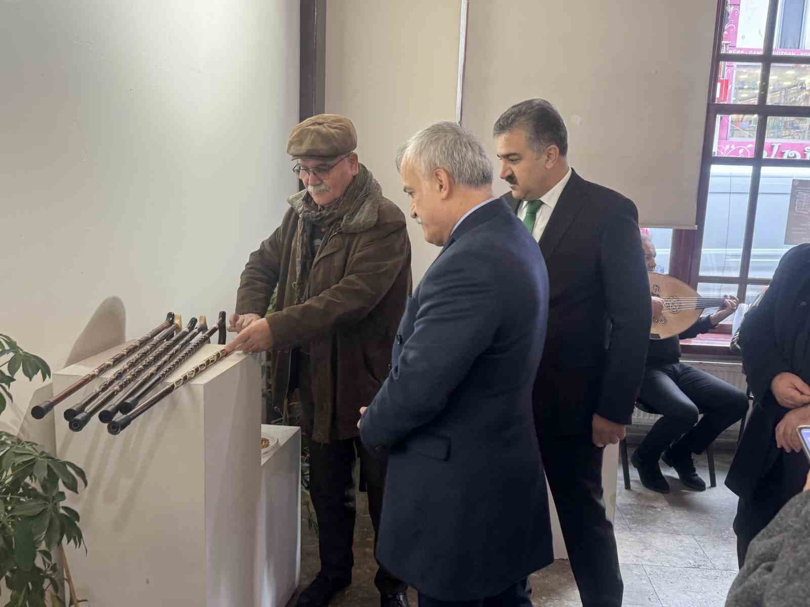 11 kursiyerin 47 bastonu sergilendi