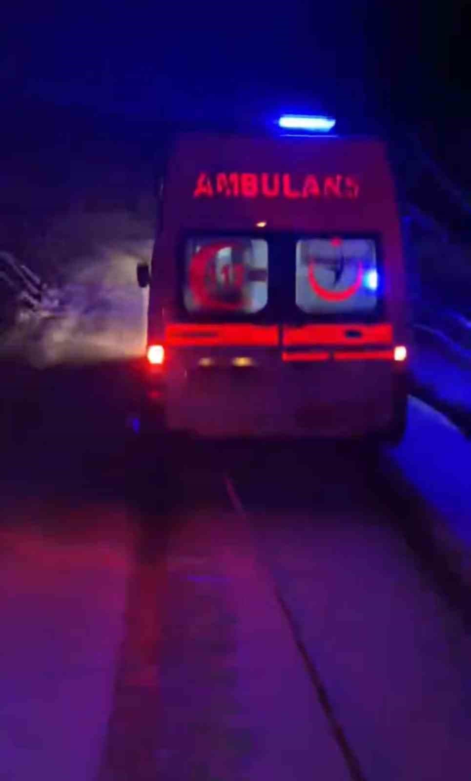 Bu sefer hayat kurtaran ambulansa yardım ettiler
