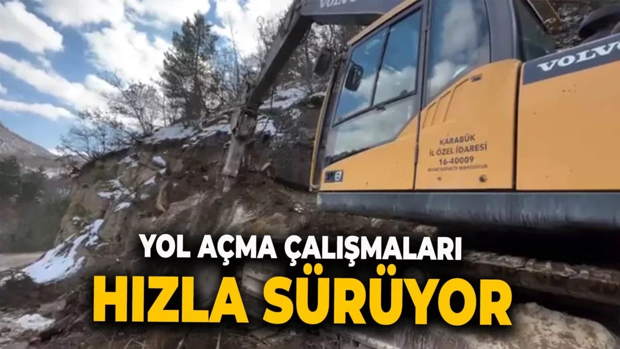 Heyelan Olan Yolda Temizleme Çalışmaları Devam Ediyor