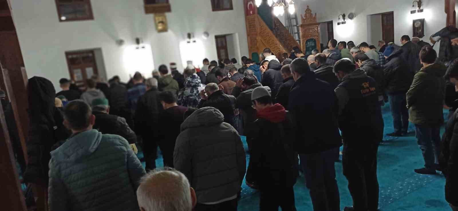 Devrek’te Teravih namazı idrak edildi