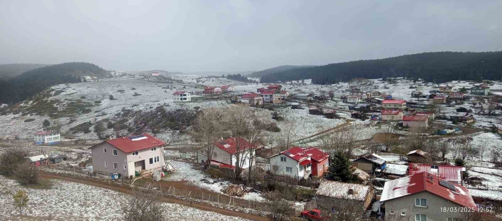 Bolu’nun yüksekleri beyaz örtüyle kaplandı