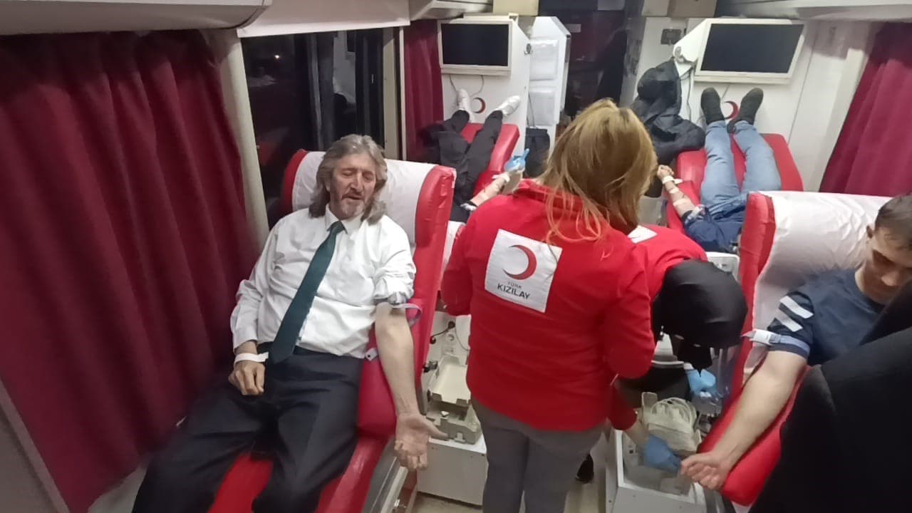 Zonguldak’ta gazeteciler kan bağışladı