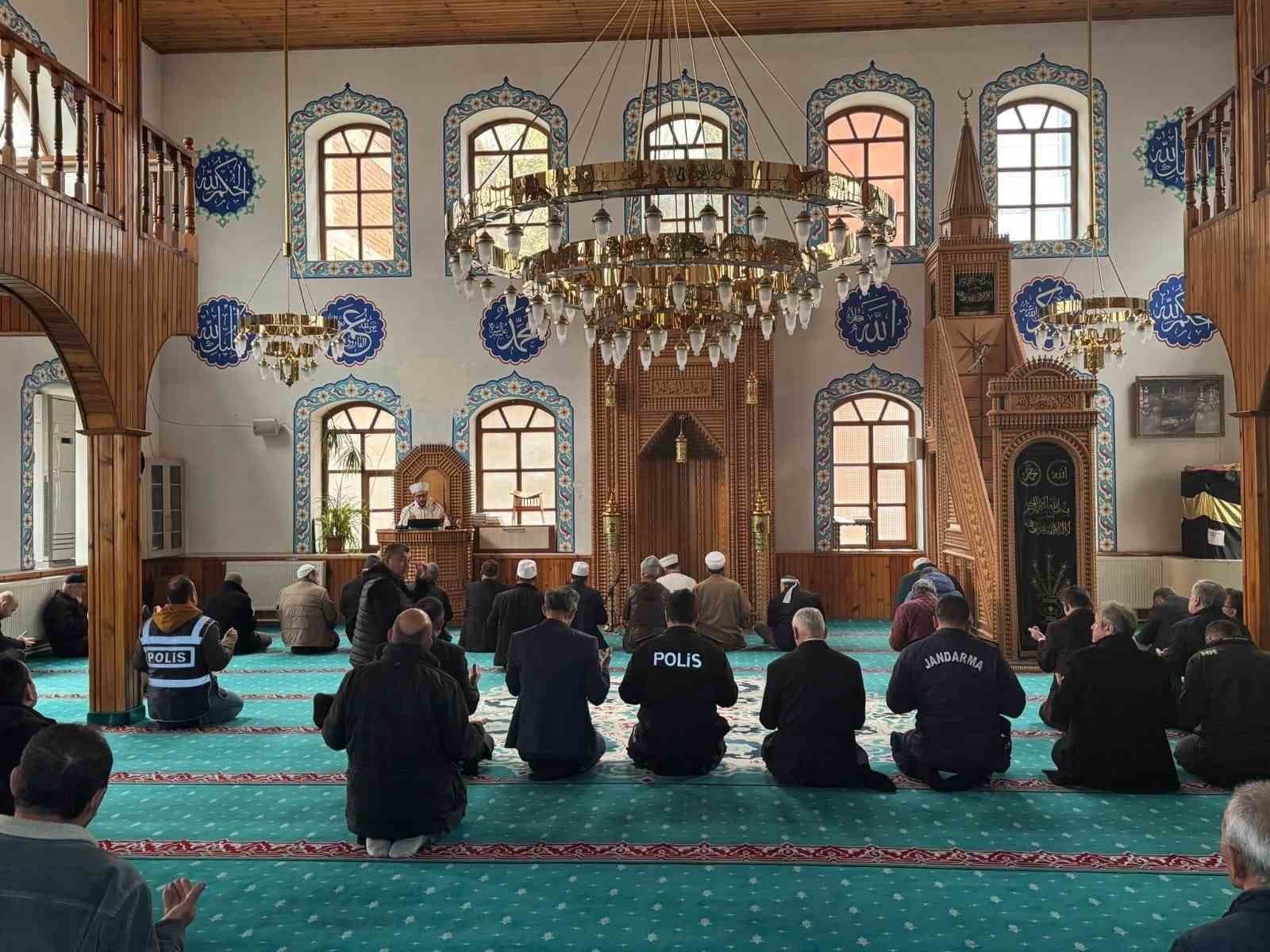 Şehit polis memurları için mevlit okutuldu