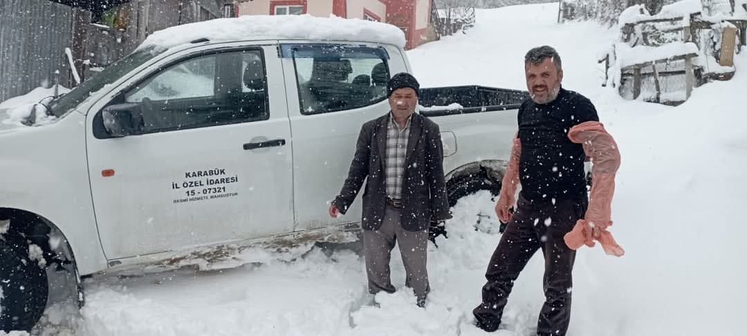 Kapalı köy yollarını açmak için ekipler seferber oldu
