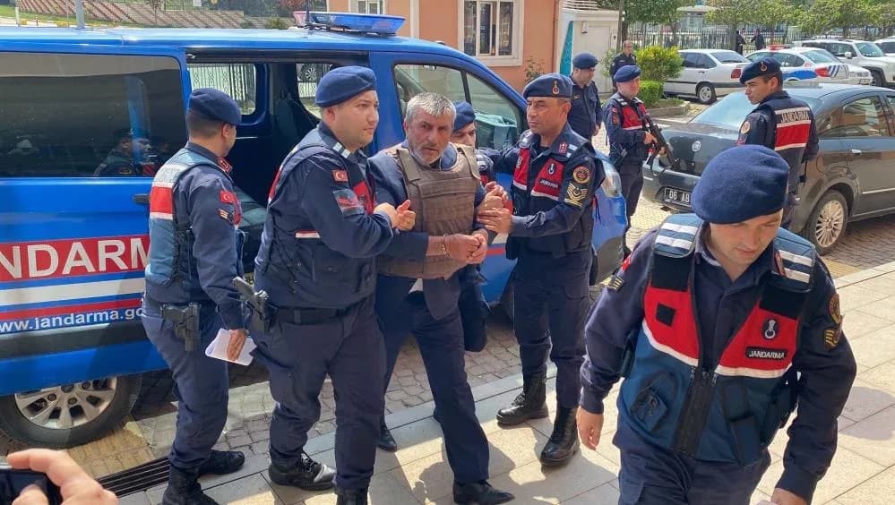 Telefonda tartıştığı köy muhtarını öldüren sanık, ağırlaştırılmış müebbet hapis cezasına çarptırıldı