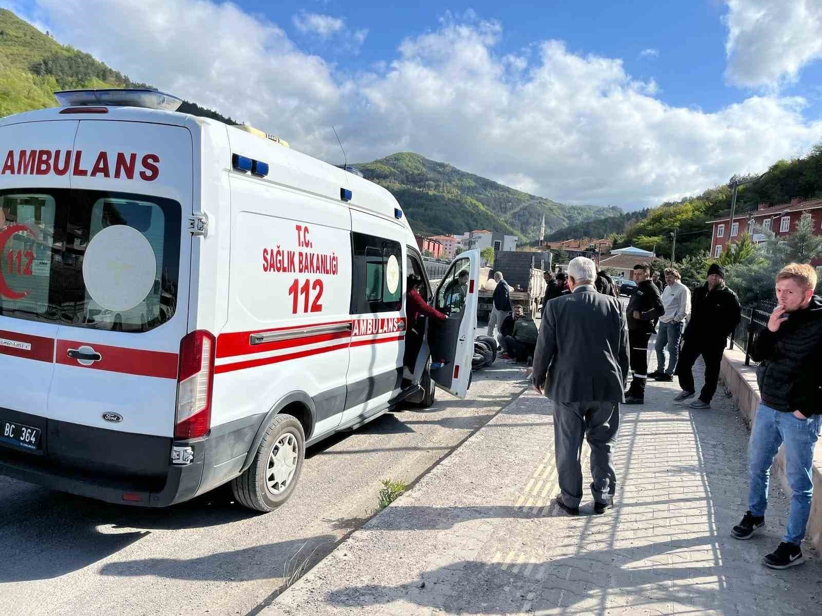 Kastamonu’da motosiklet kamyona çarptı: 1 yaralı