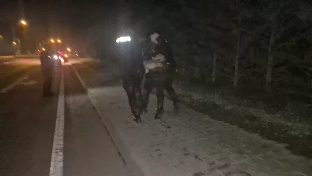 Bartın'da Kimlik Kontrolü sırasında kaçan sürücünün peşinden koşan polisler birlikte bataklığa düştüler