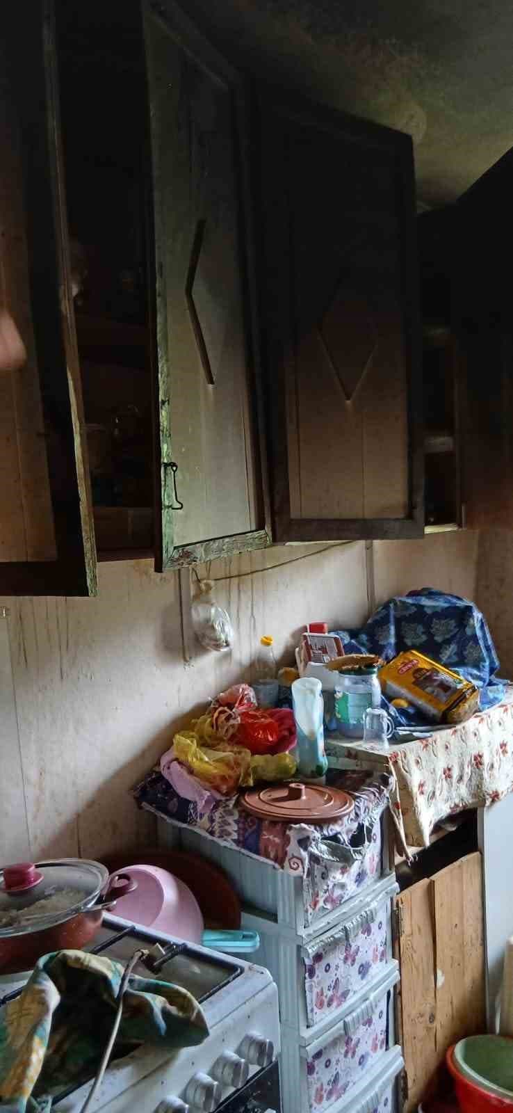 Açık unutulan tüp yangına neden oldu