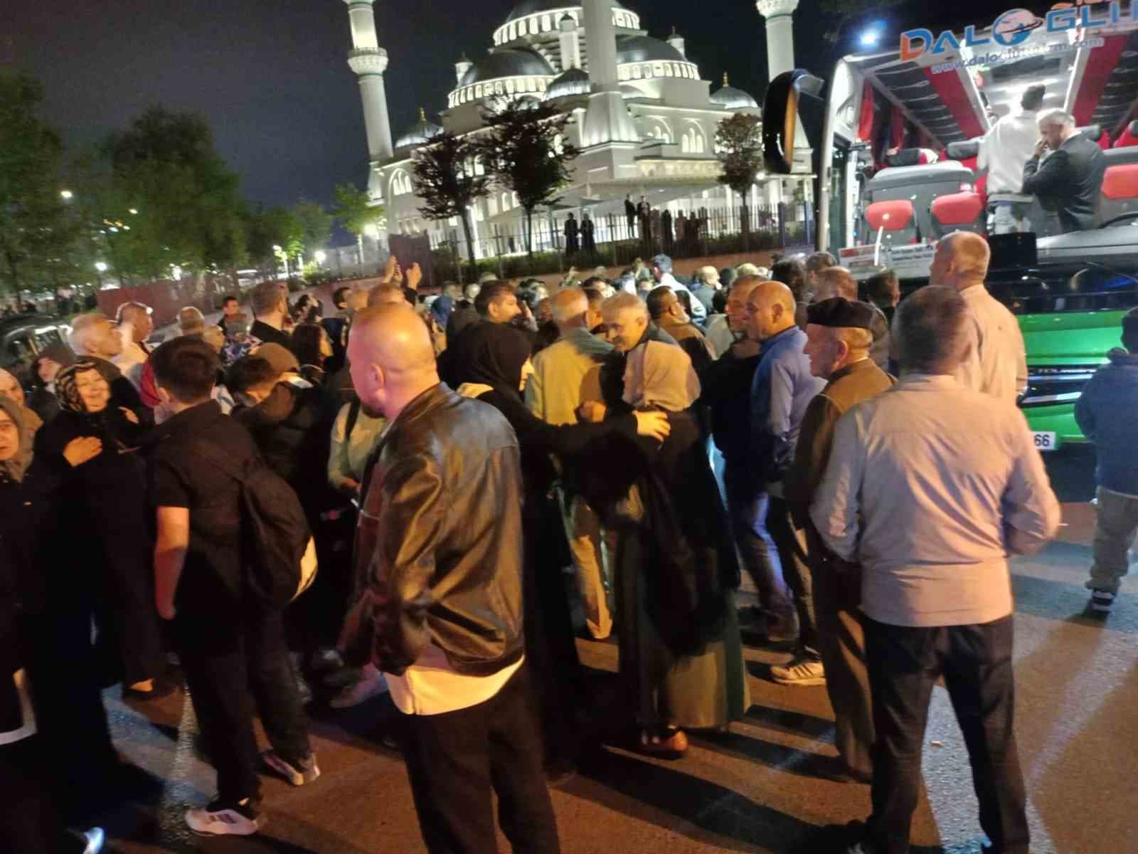 Zonguldak’ta ilk hac kafilesi dualarla uğurlandı