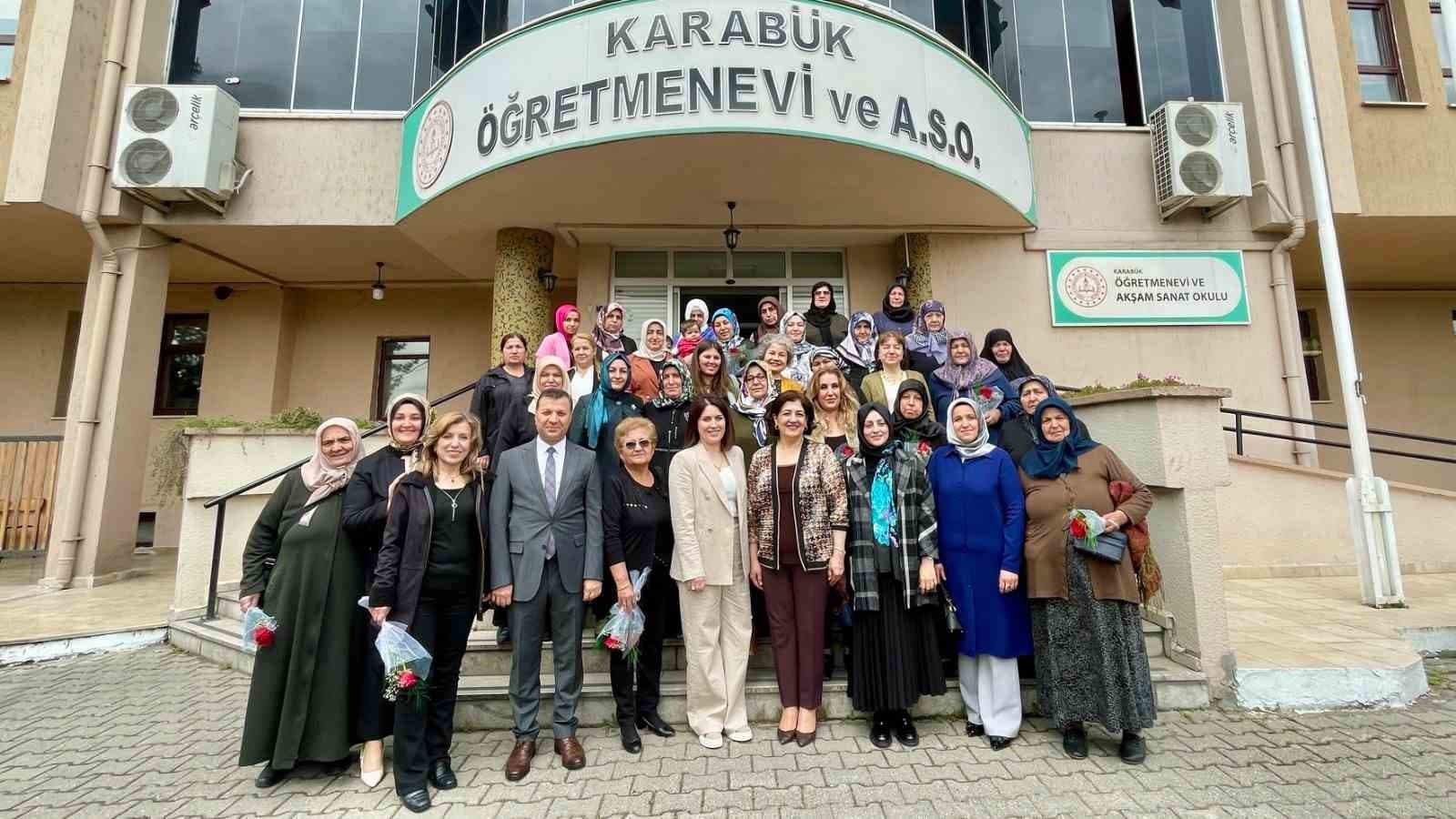 Karabük’te şehit anneleri yemekte buluştu