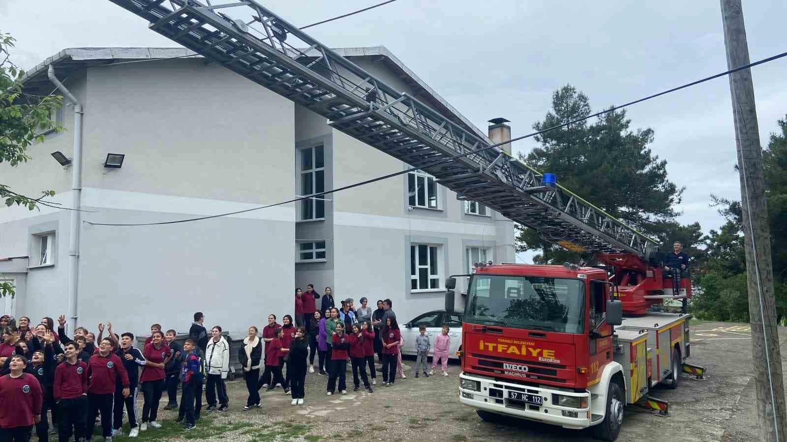 Mektup sevgiyle yazıldı, sevgiyle karşılık buldu