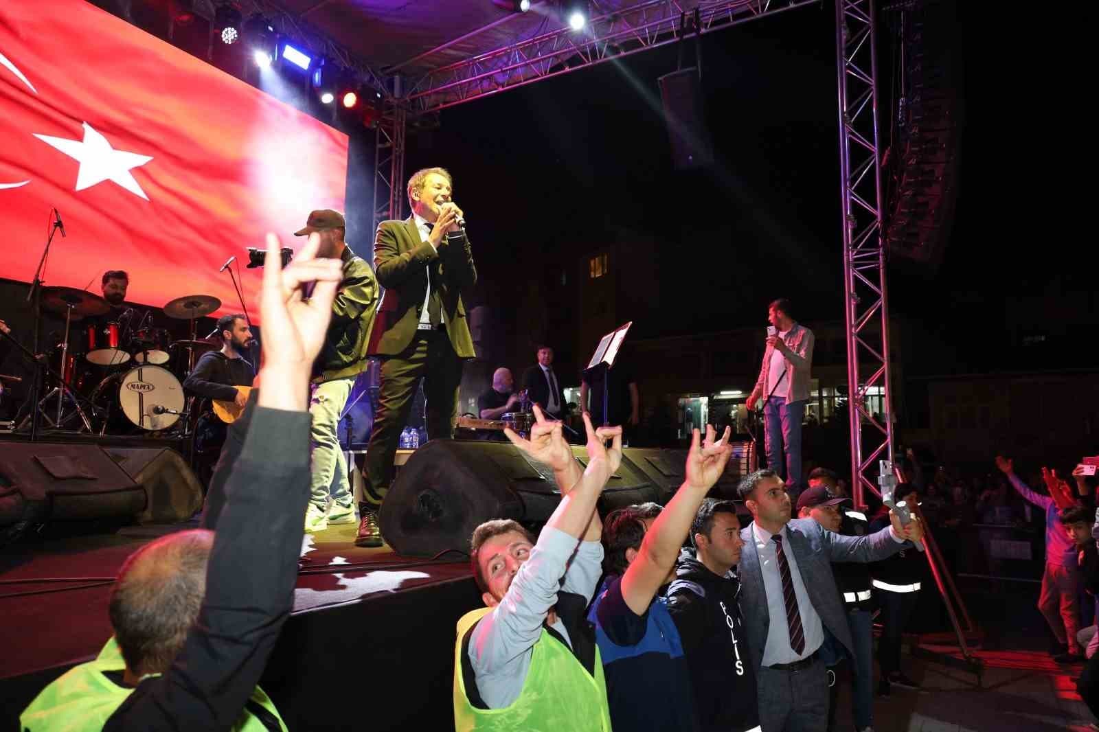 Samsun’da Mustafa Yıldızdoğan rüzgarı