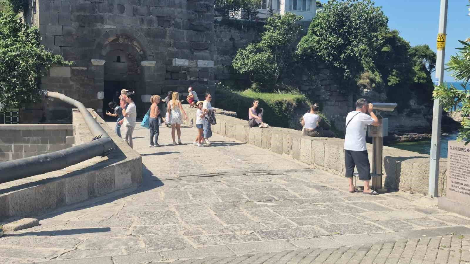 Her gün nüfusunun 3 katı turisti ağırlamaya hazırlanıyor