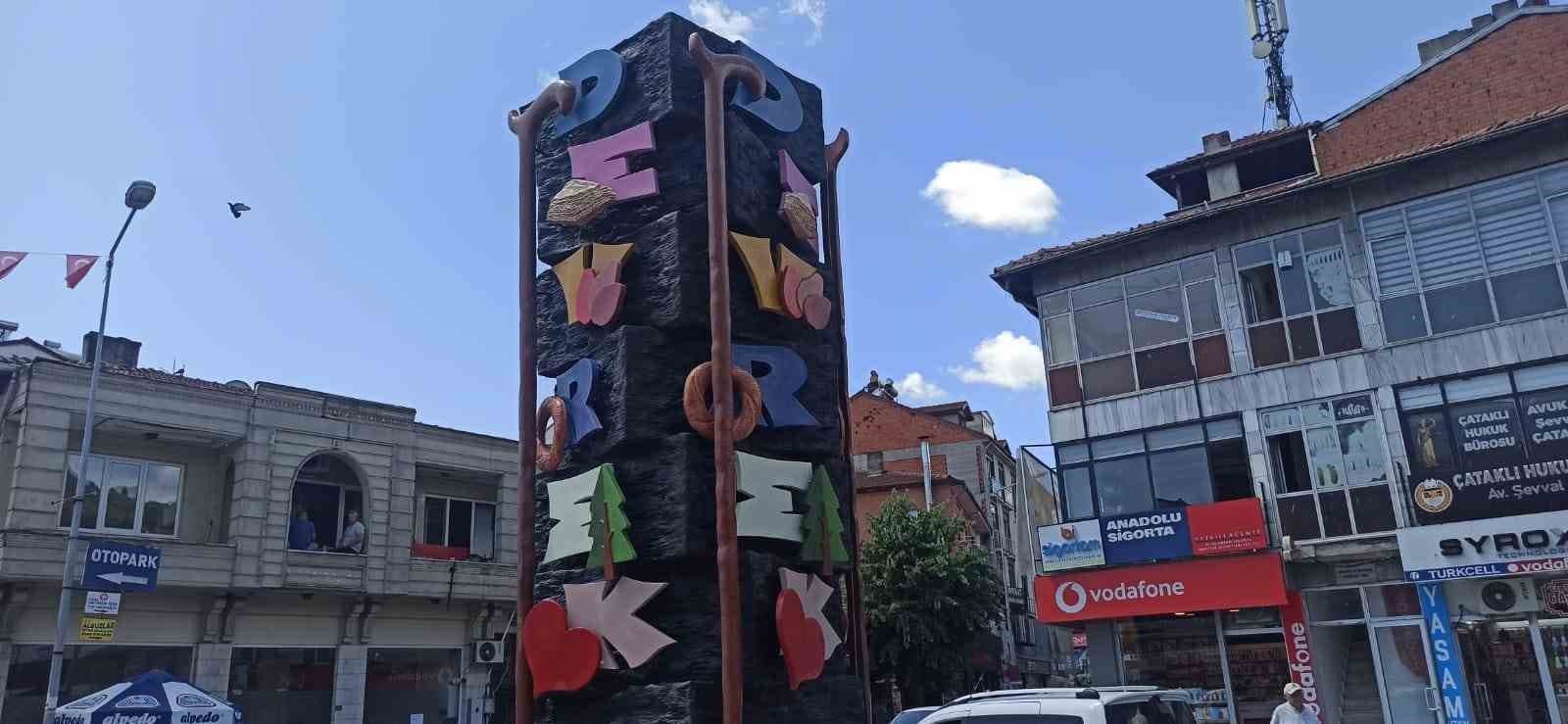 Devrek Belediyesi’nden yöresel figürlü heykeli çalışması