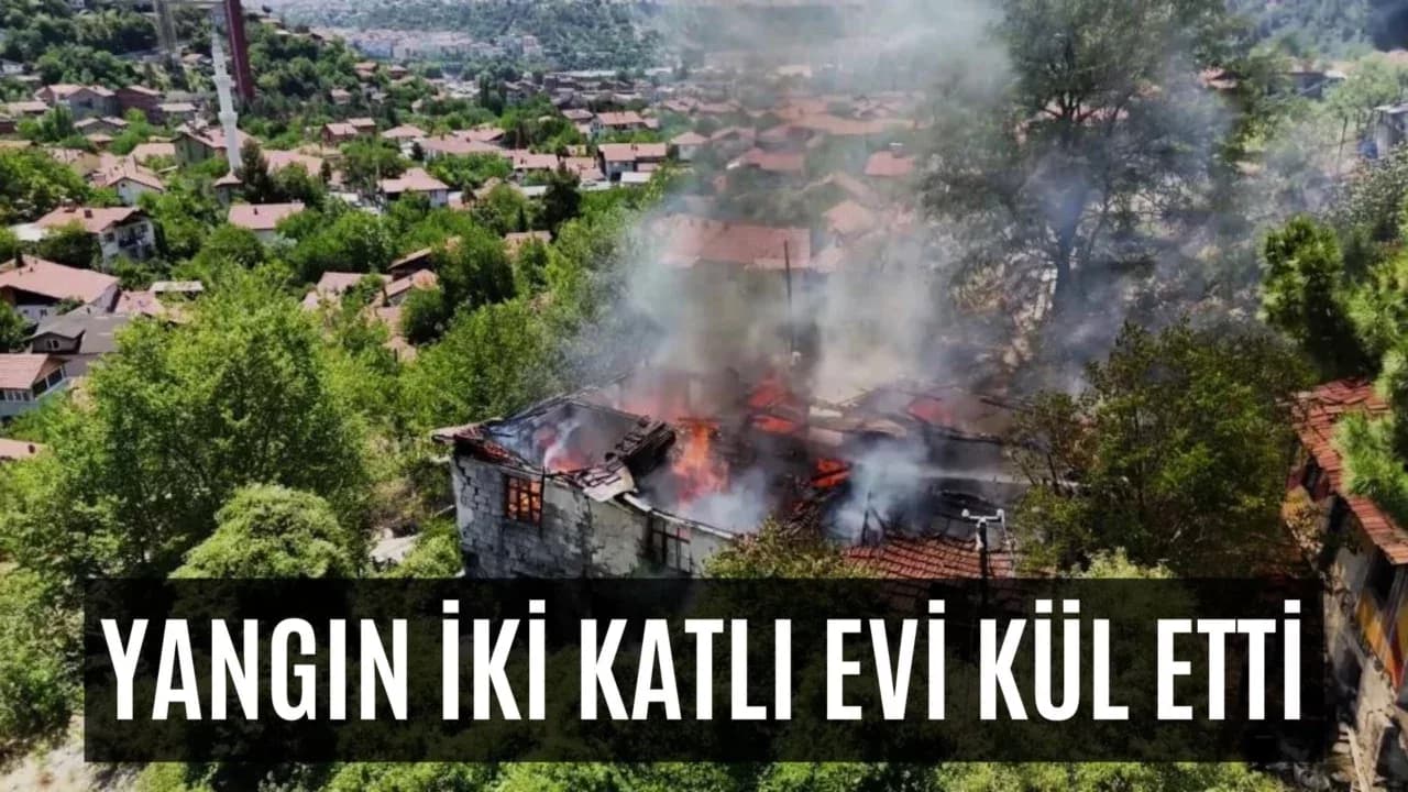 Otluk alanda sıçrayan yangın iki katlı evi kül etti