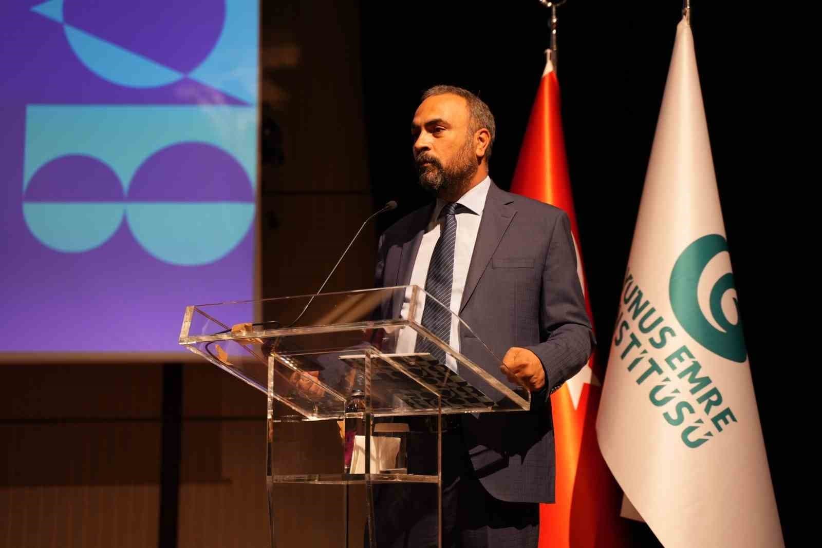 Rektör Akkaya Türk dilinin zenginliğini anlattı