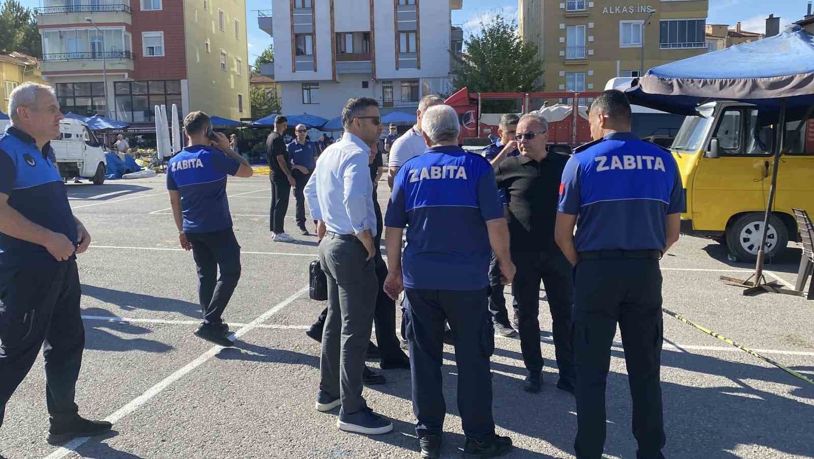 Semt pazarında silahlı kavga: 1’i ağır 7 yaralı