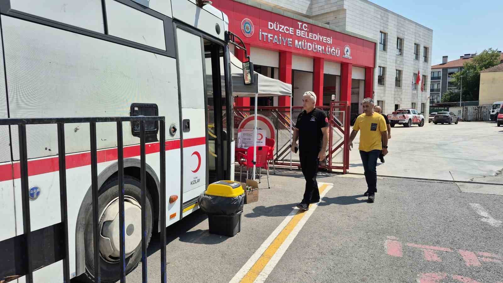 İtfaiyeciler bu defa kan için seferber oldu