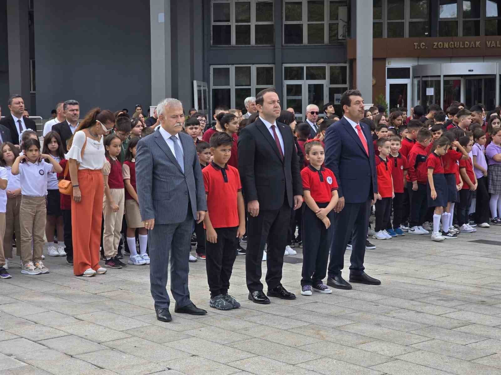 Zonguldak’ta eğitim öğretim yılı törenle başladı