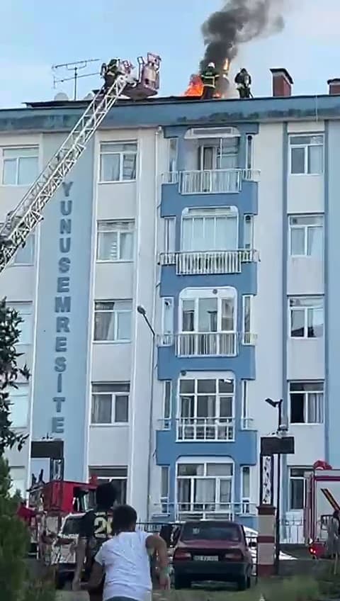 Ordu’da membran tadilatı sonrası çatı yangını