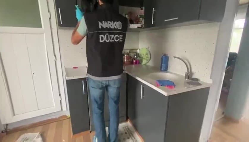 Düzce’de uyuşturucudan 63 kişi hakkında işlem yapıldı